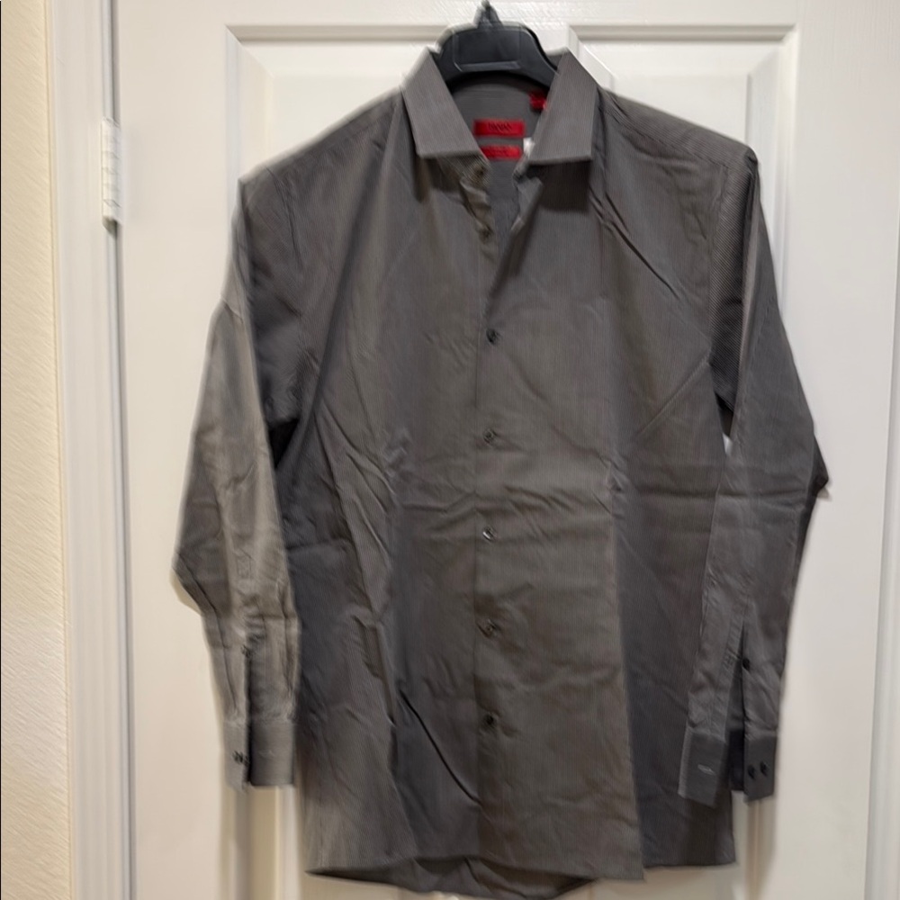 Gray Long Sleeve Button-Up Shirt